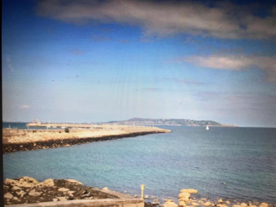 City Beach Gem 5 Adult Spaces Plus Child Dublin Exteriör bild